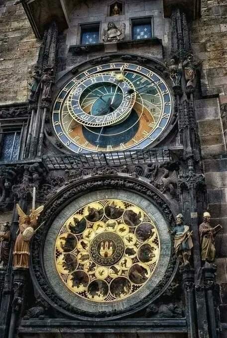 RT @rainy@universeodon.com #AmazingWorld #Prague #Clock The Prague astronomical clock, installed in 1410. It is the world's oldest astronomical clock still in operation. facebook.com/story.php?stor… universeodon.com/@rainy/1101712…