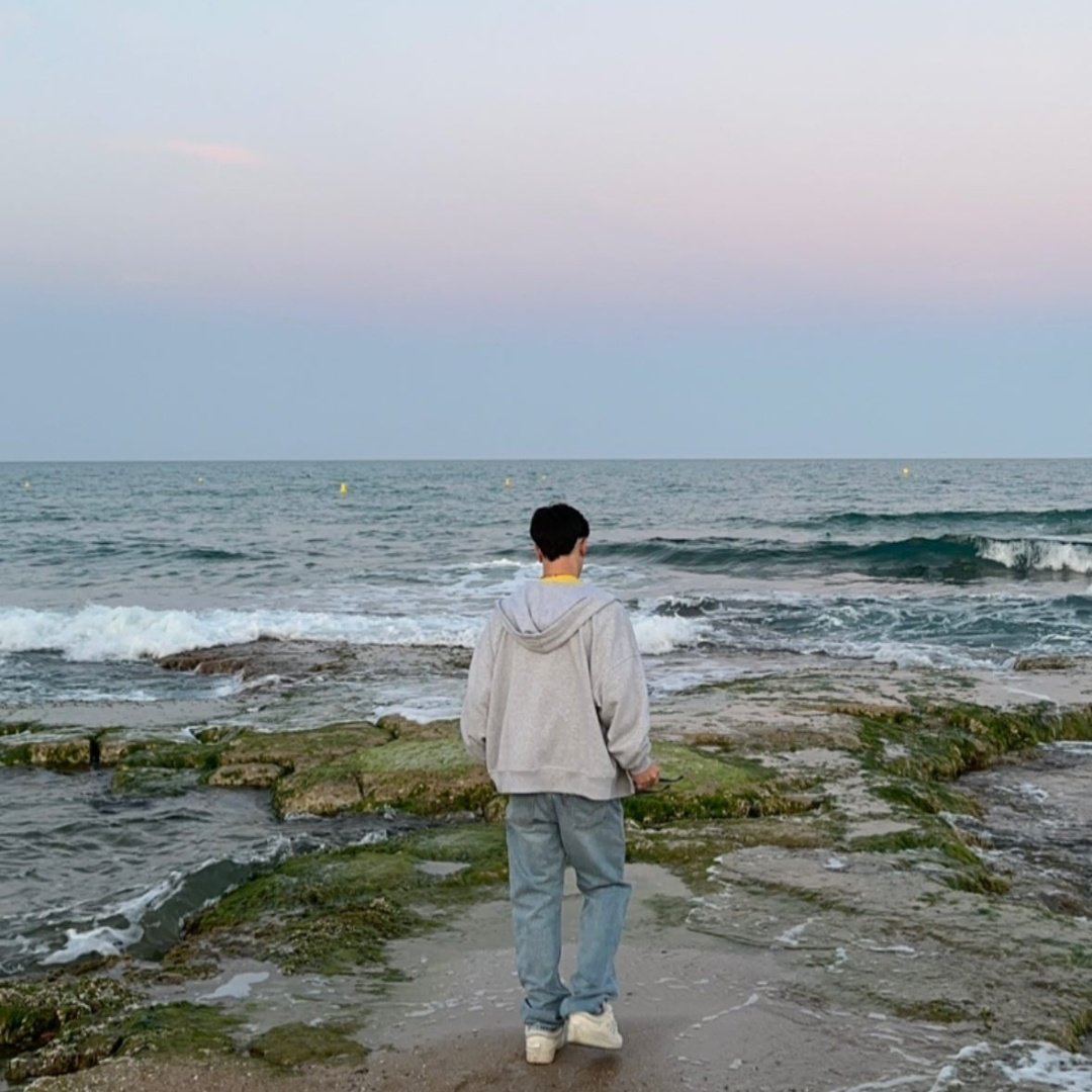 𝗪𝗜𝗭𝗔𝗥𝗗𝗚𝗥𝗔𝗠  
 ⠀ ⠀   ━━━  @𝙢𝙖𝙧𝙠𝙞𝙩𝙨𝙗𝙗𝟬𝟰_

       Volver a casa es ser feliz 

───────────────────────
        ⌂          ⌕          ⊞          ♡