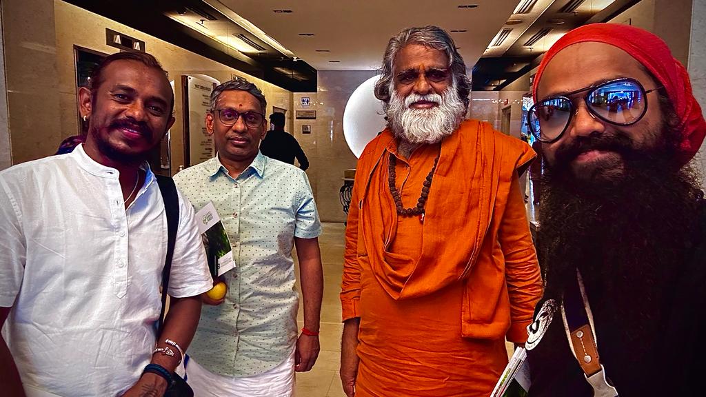 atmanambi's tweet photo. Guru AtmaNambi's successful Spiritual Mass Awakening Malaysian trip of meeting like minded leaders.
#AtmaNambi #spirituality #massawakening #malaysia #HolisticLiving #enlightenment #yoga #upanishaanandamandir #theLIVELIFE #MahaAshramBuzios #UAM #hrdsindia https://t.co/ZfPsdYFynP