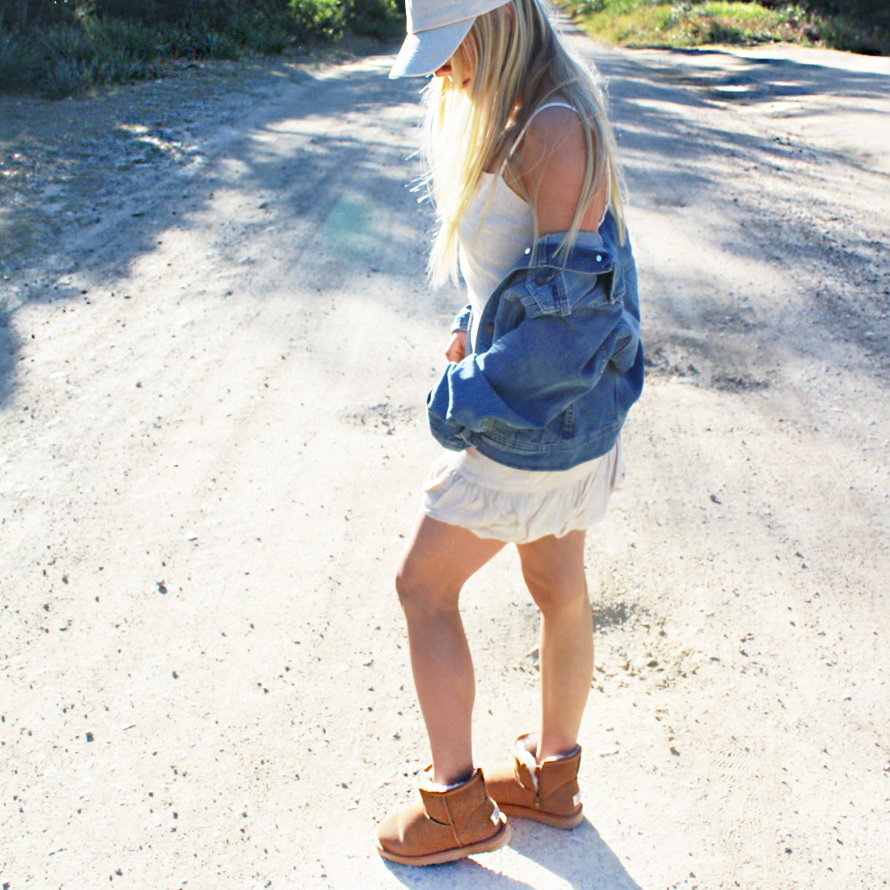 WaratahUgg's tweet photo. WARATAH UGG Unisex Water Resistant Chestnut Ankle Zip Up Boot

#waratahugg #southcoastnsw #sheepskin #moruya #australian #fashion #uggs #uggboots #sheepskinboots #ankleboots  #chestnutsheepskinboot #footwear #womensboots #mensfashion #mensboots #zipboot #waterresistant #chestnut https://t.co/5jkB6hU3eP