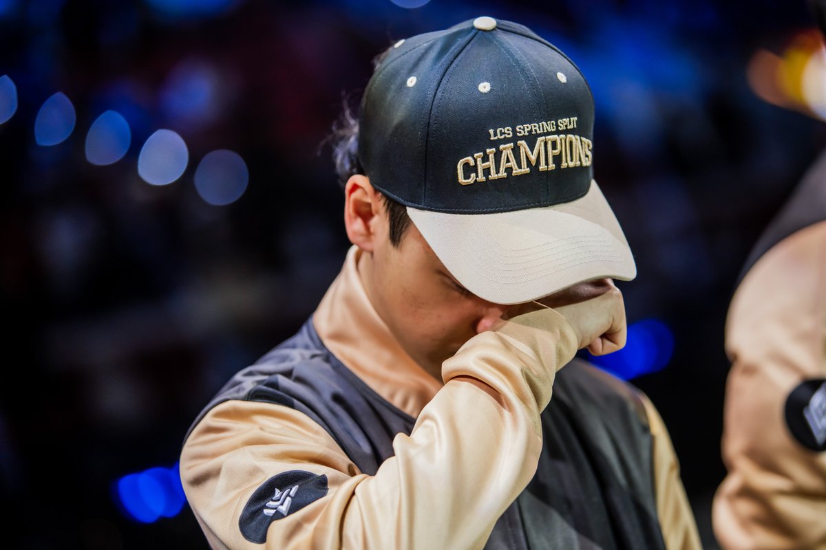 LCSOfficial's tweet photo. An emotional win for @Cloud9 💙

#LCS | #C9WIN https://t.co/eRWimZCHiB