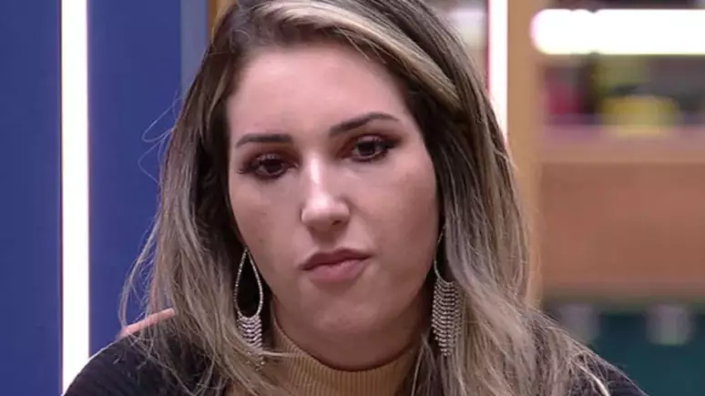 diegoschueng's tweet photo. Entre Black e a Amanda existe um abismo enorme quando o assunto é jogo. Enquanto ela faz leituras erradas e burras do que é jogar o #BBB23, ele deu uma verdadeira aula e virou tudo de ponta a cabeça e ainda cresceu com público aqui fora. T�� fácil dizer quem merece ir pra final. https://t.co/ut3HPJJRwF