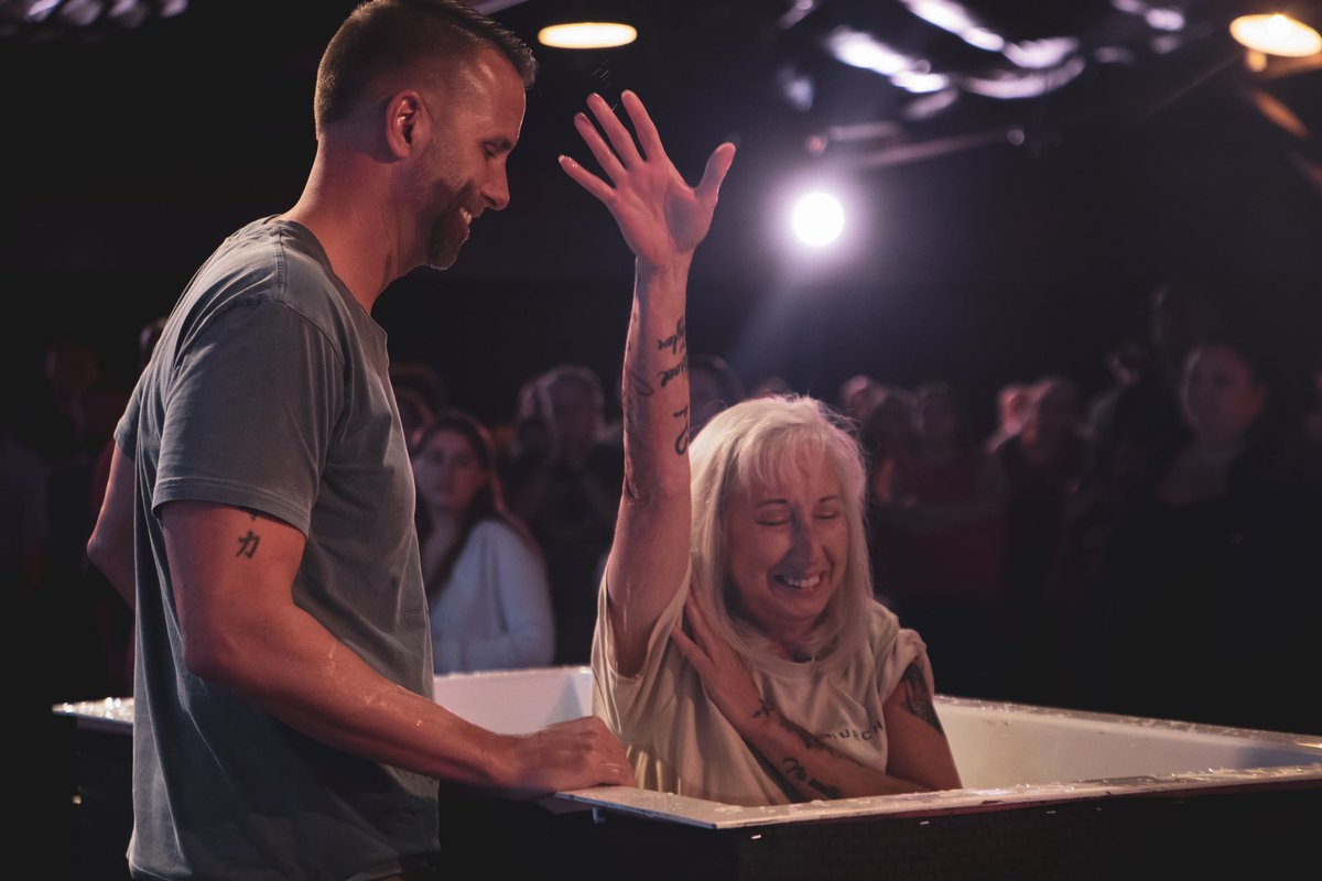 ThreeLifeChurch's tweet photo. Happy Easter! What a day! Thanks for joining us today church! We love you! https://t.co/3hViKi84Fd