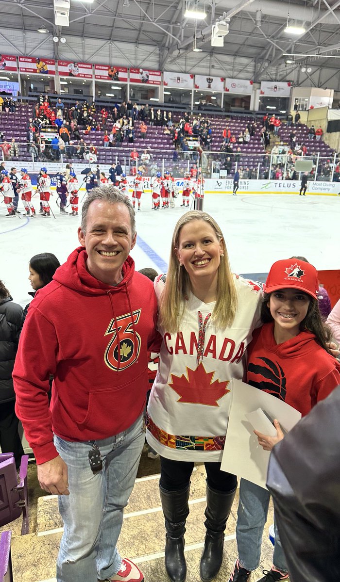 Excited to meet <a href="/SamiJoSmall/">Sami Jo Small</a>  this afternoon <a href="/WomensWorlds/">#WomensWorlds</a> 

<a href="/TheTorontoSix/">Toronto Six 🏆</a> 
#GotYourSix | #WomensWorlds