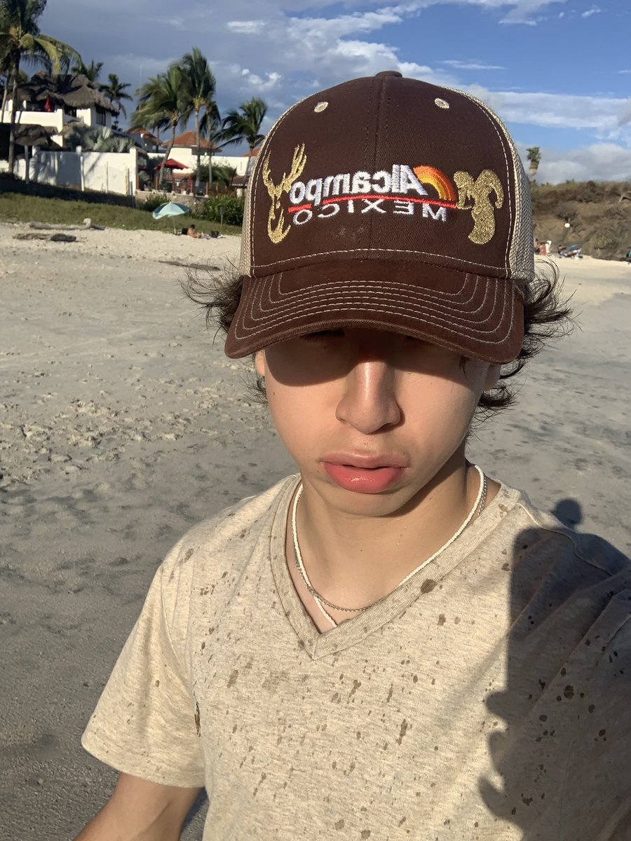 leomercadog06's tweet photo. 80 ☀️🌊🏖️ https://t.co/PPJCtiWqDd