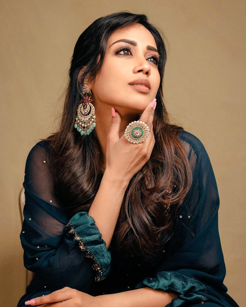 Nivethapethuraj tweet media