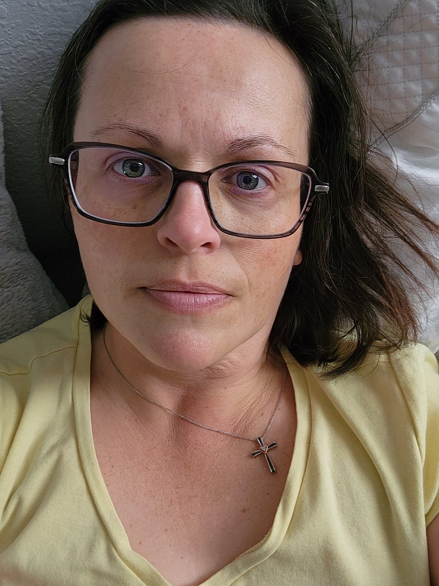 mrs_vidrio's tweet image. Went shopping with the family. Triumphant down 3 flights of stairs  (yay pt). Started feeling weird the last bit we were there. My #autoimmune body said no more. Stairs wooped my butt on the way up. #Phn pain is high now plus autoimmune crap. #downandout #pain #teachertwitter