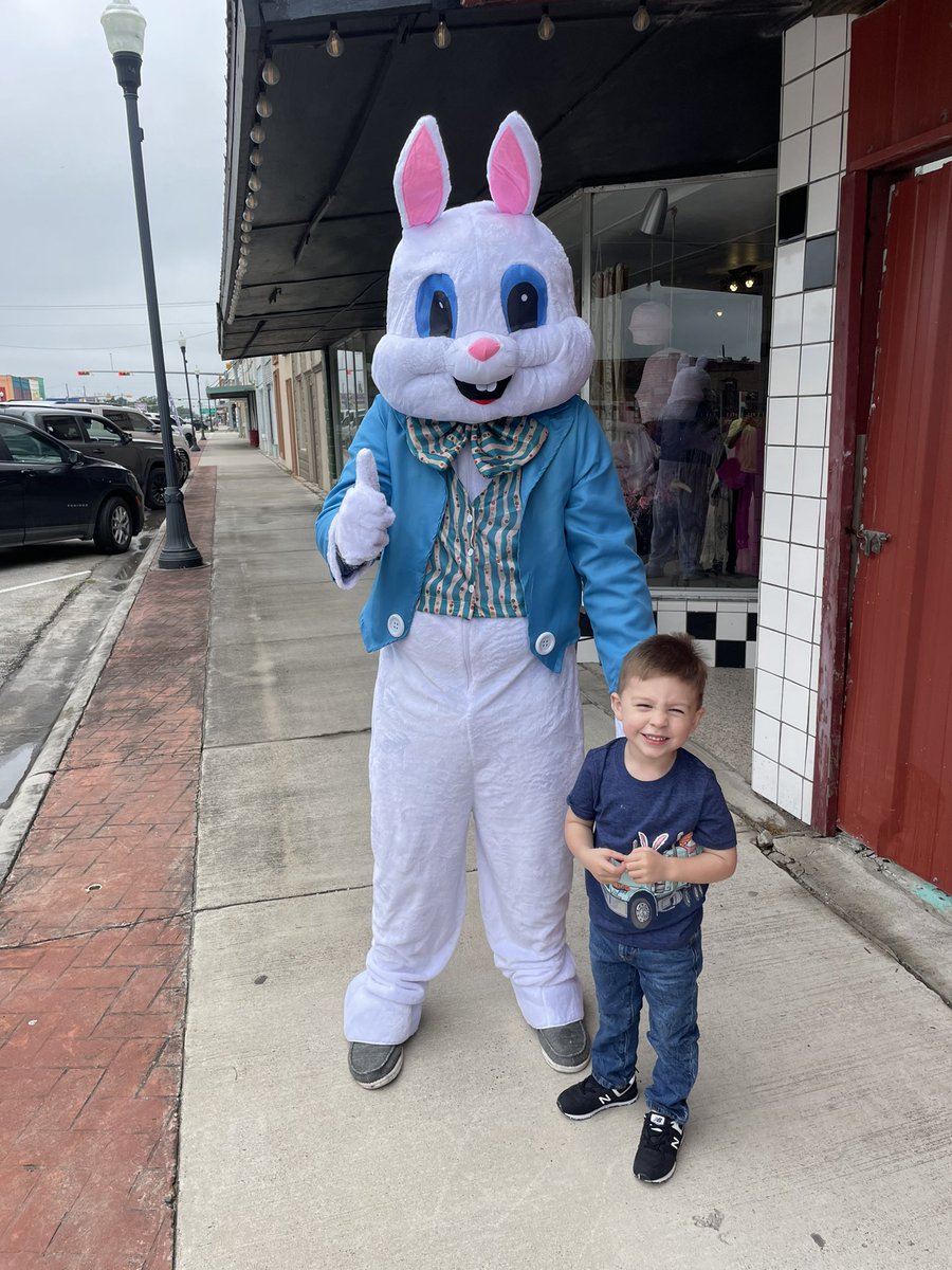 VbeeRunning's tweet photo. Happy Easter 🐰🐇 https://t.co/HSmoiWBjZ3