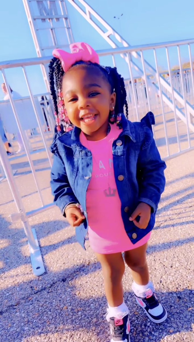 Twinsmommyyyyy's tweet photo. Being a SuperMom comes with strength 🤞🏽😘baby your mom 👩👧is doing the damn thing when I count my blessings I count you twice ‼️😘you and your siblings #ripTwins👶🏽👶🏽#Catt’Aleya Happy 🐣🐰From Me and Mines It’s crazy how much happiness a child can bring you 😭🥰 I love my babies 💗💕