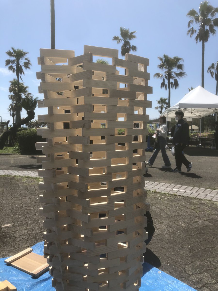 jxC5EfoUqwlCVwY's tweet photo. おはよう御座います🙂

昨日のイベントにて小学生の作っていた積み木の大作が凄すぎて頭から離れませんw

#あいさつ
#積み木タワー
#小田木工所 https://t.co/ogKcmnLyXq