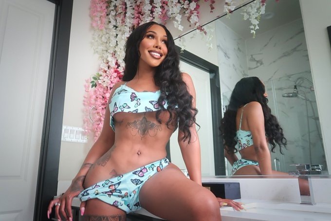 Happy Easter 😊 https://t.co/S3YoKgzMtg https://t.co/FCVjRcCmpA