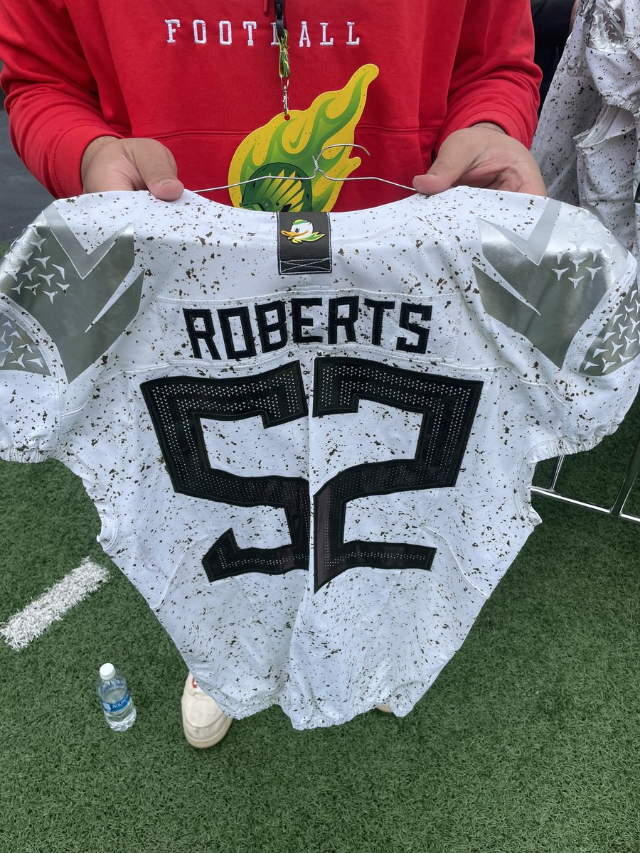 Devin Roberts tweet media