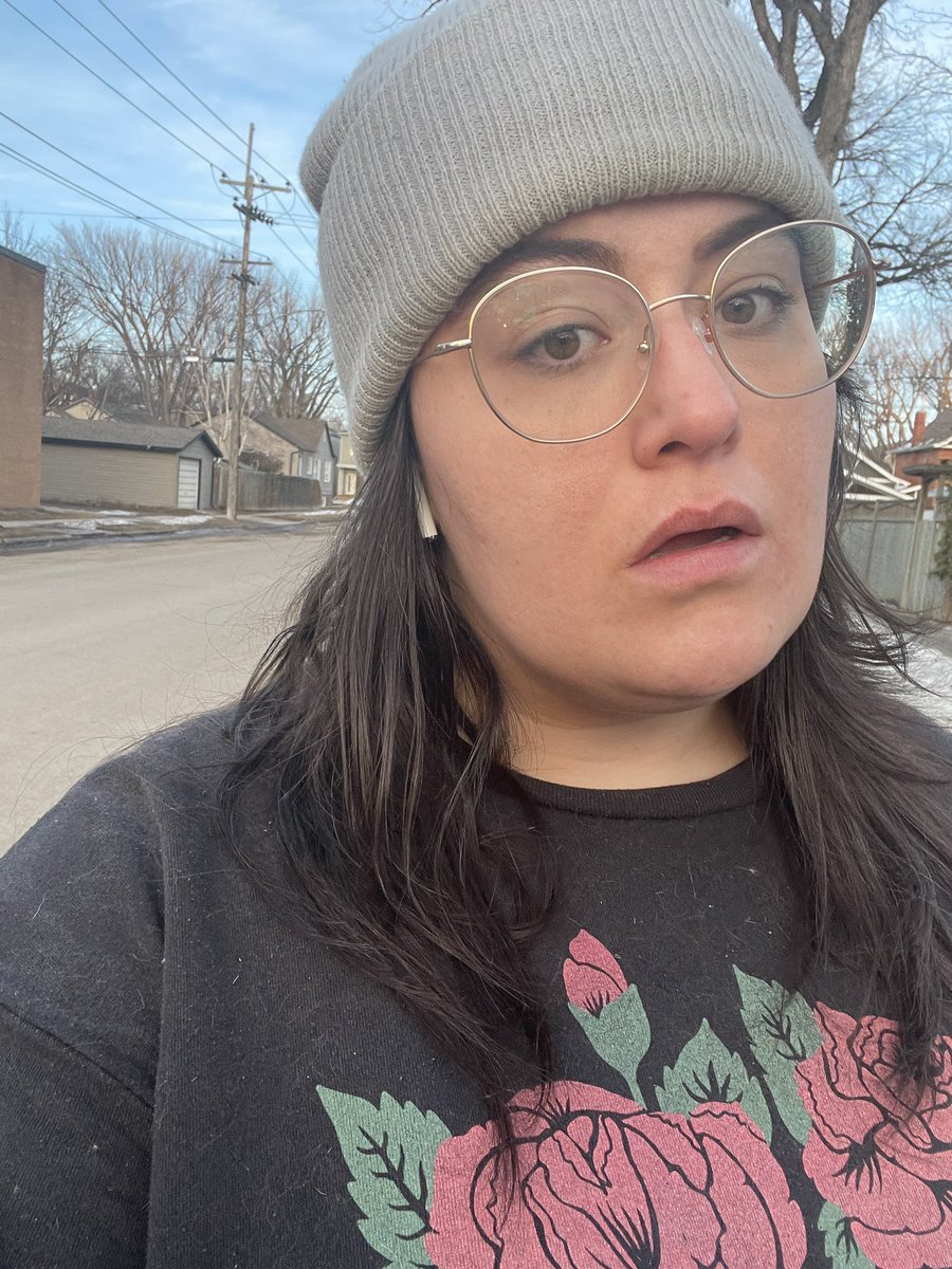 sydneyluther's tweet photo. stupid little walk for my stupid mental health https://t.co/HF2Itx42eQ