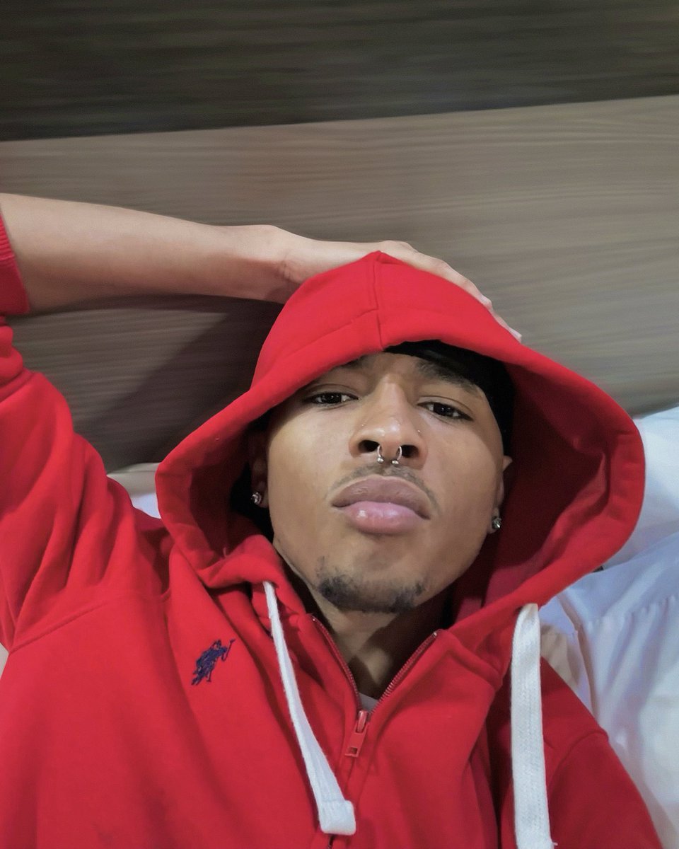 TYRISPRINT's tweet image. my favorite selfies