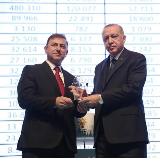 Yıllarca çeşitli kademelerinde hizmet ettiğim Ak Partimizden şahsımı 28.Dönem Ankara 3.bölge milletvekili adayı olarak gösteren Sayın Cumhurbaşkanımız ile  birlikte yürümekten büyük onur duyuyorum.
Amacımız Asla koltuk yada makam olmadı,her şartta “Yük Alan”olmaya devam !