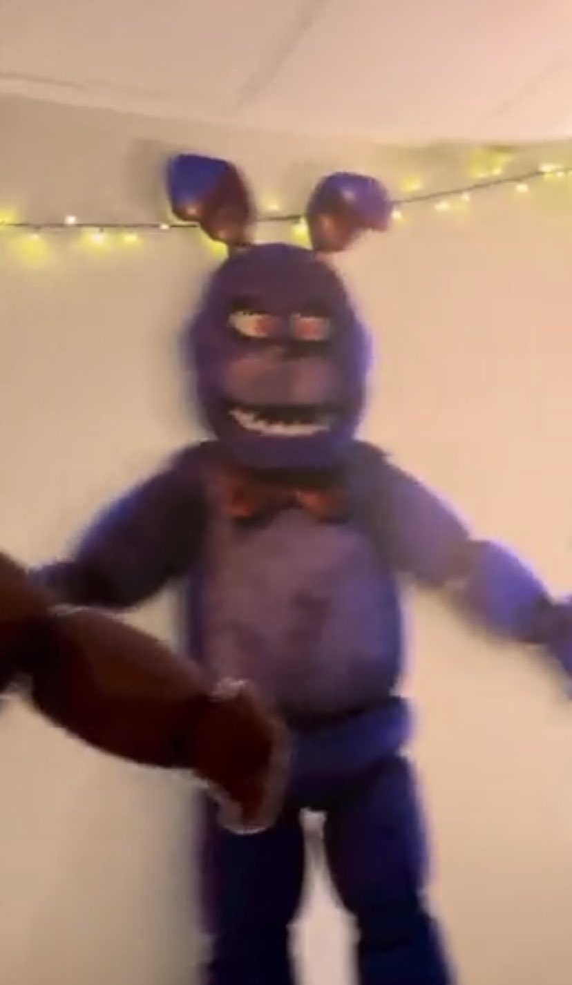 🏳️‍⚧️Silly Rabbit!!!!🏳️‍⚧️ (FNAF MOVIE HYPE) on Twitter "If these