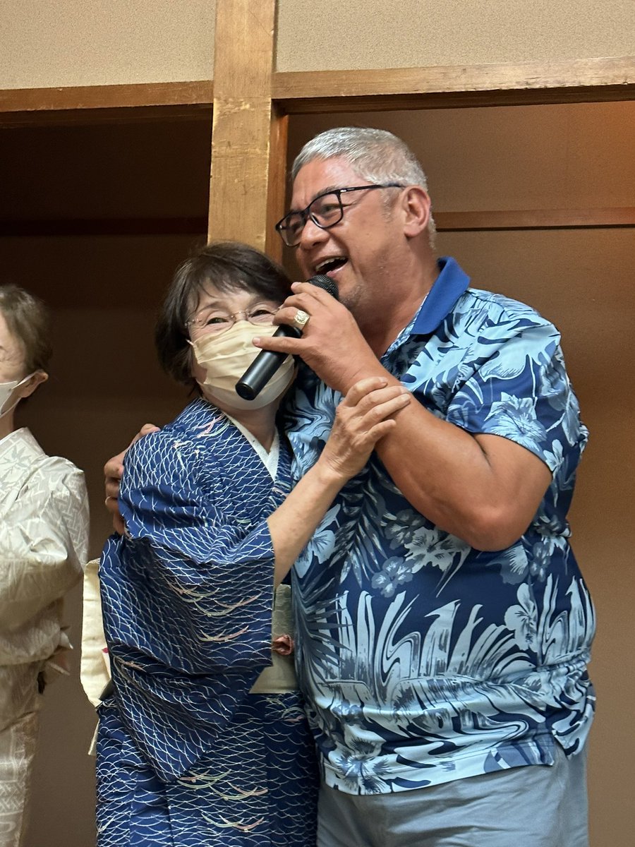 遅くなりましたが先週金曜日姉妹クラブのセブロータリークラブの皆さんが例会に参加されました

その後、徳川美術館などを散策して夜は楽しい宴となりました