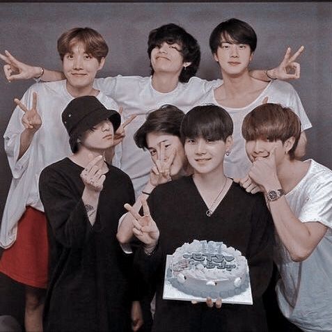 _V_Borahae's tweet photo. @chimmycharmed Tysm 💜 https://t.co/t6BFcbx8RF
