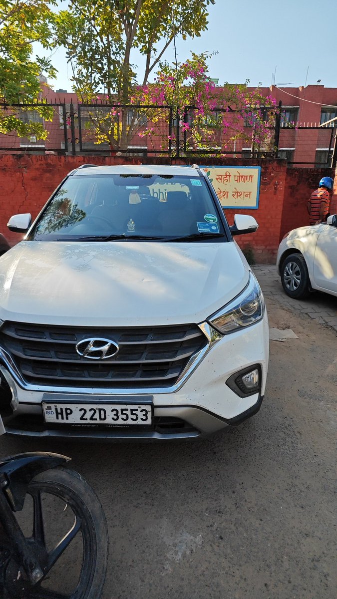 gmhs37c's tweet photo. School parking meant for school visitors and parents is illegally occupied by unauthorized people for around the clock. Please help us to regulate the inflowing traffic to school. @trafficchd @ssptfcchd @DgpChdPolice @ChdPol https://t.co/TSQjd3nb77