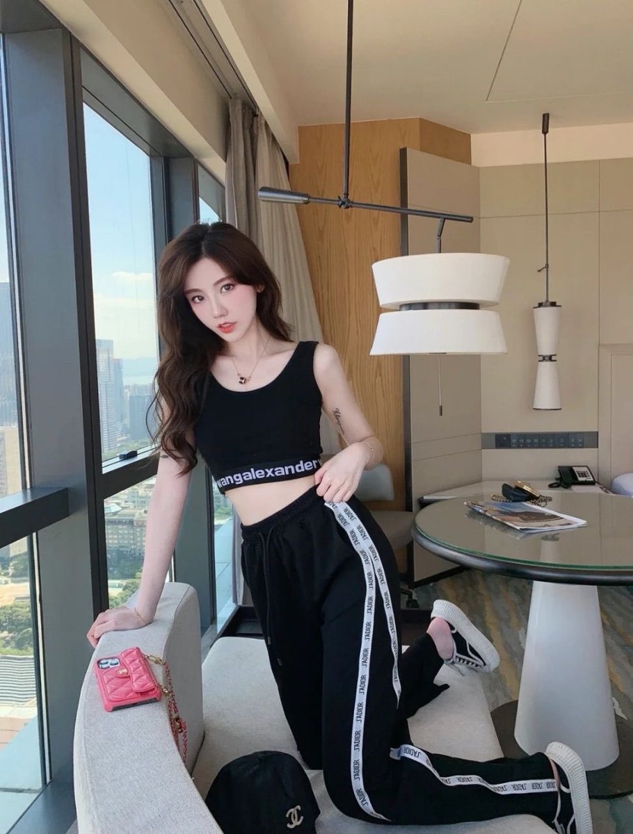 Sdj5O's tweet photo. #SanFrancisco #旧金山 纯兼职真实留学生
168cm C罩杯
皮肤水嫩 细腰长腿
性格温柔 服务到位 待客如初恋
👉🏻联系方式请看主页《转推有福利》 https://t.co/eqFcWMuqI9