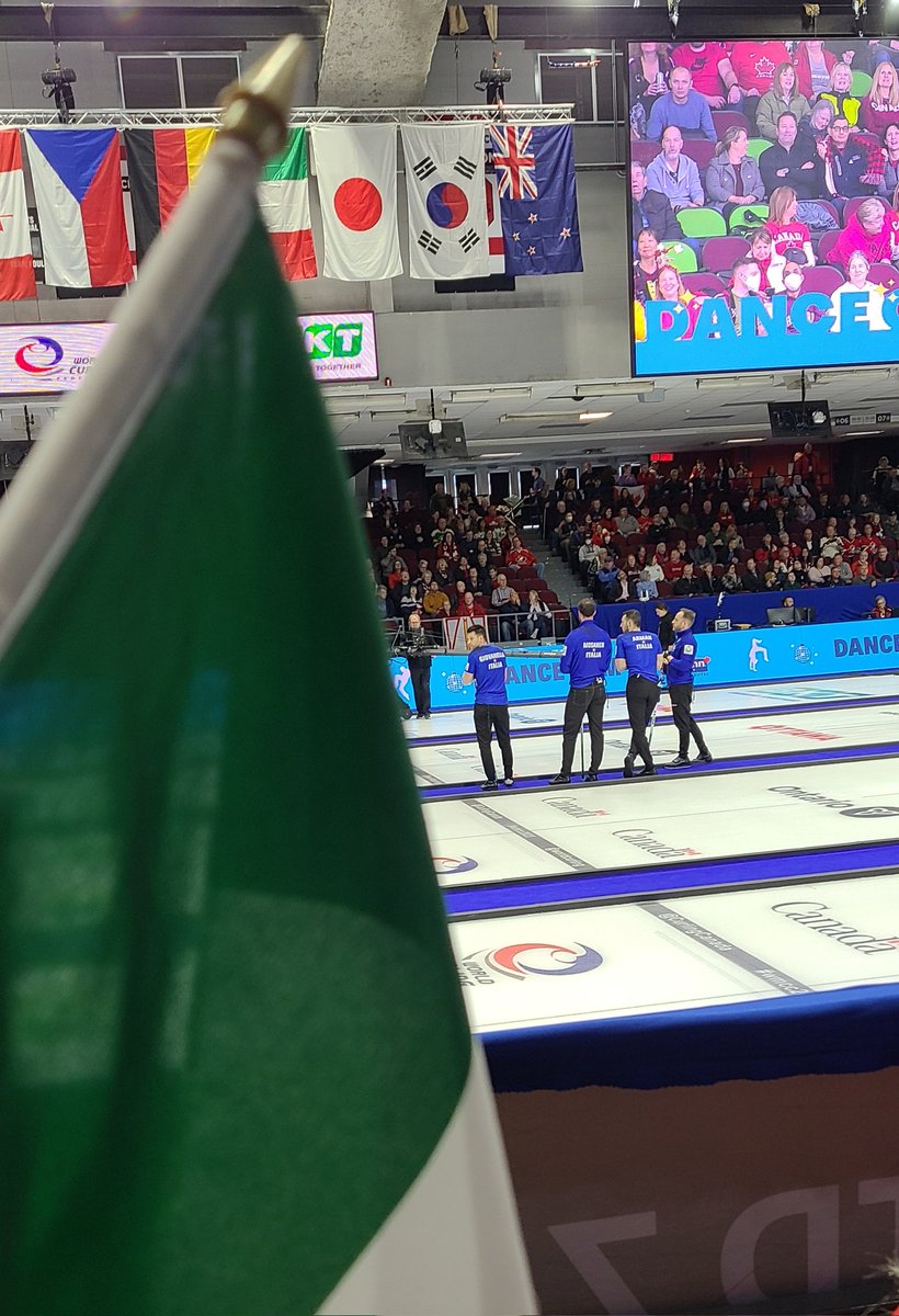 TiffTiff4077's tweet photo. A huge, well-deserved congrats to @TeamMouat 🏴󠁧󠁢󠁳󠁣󠁴󠁿 on an amazing final🥇 

#TeamRetornaz 🇮🇹 had a fantastic week &amp; I can't wait to watch them continue to rock the curling world 🥌

But of course @TeamNiklasEdin 🇸🇪 is my all-time fave &amp; I was proud to cheer them on live!

#WMCC2023 https://t.co/bayLe1X0Ha