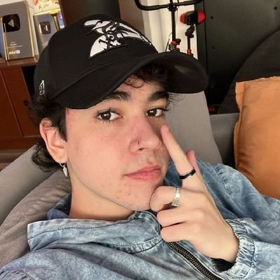 luchiexp's tweet photo. Busco mutuals!
♡ Soy más o menos nueva en #streamerstwt y #twitchwt
♡ Sapnap, Dream, Karl, Spreen, Sylveey, Hannahxrose, Carreraaa, xCry, Riversgg, Roier, ElMariana, Aimsey, entre otros.
Aclaración: tengo 13 años jajdjs.
Me gusta mucho Taylor Swift :) https://t.co/UdB8WpJeWd