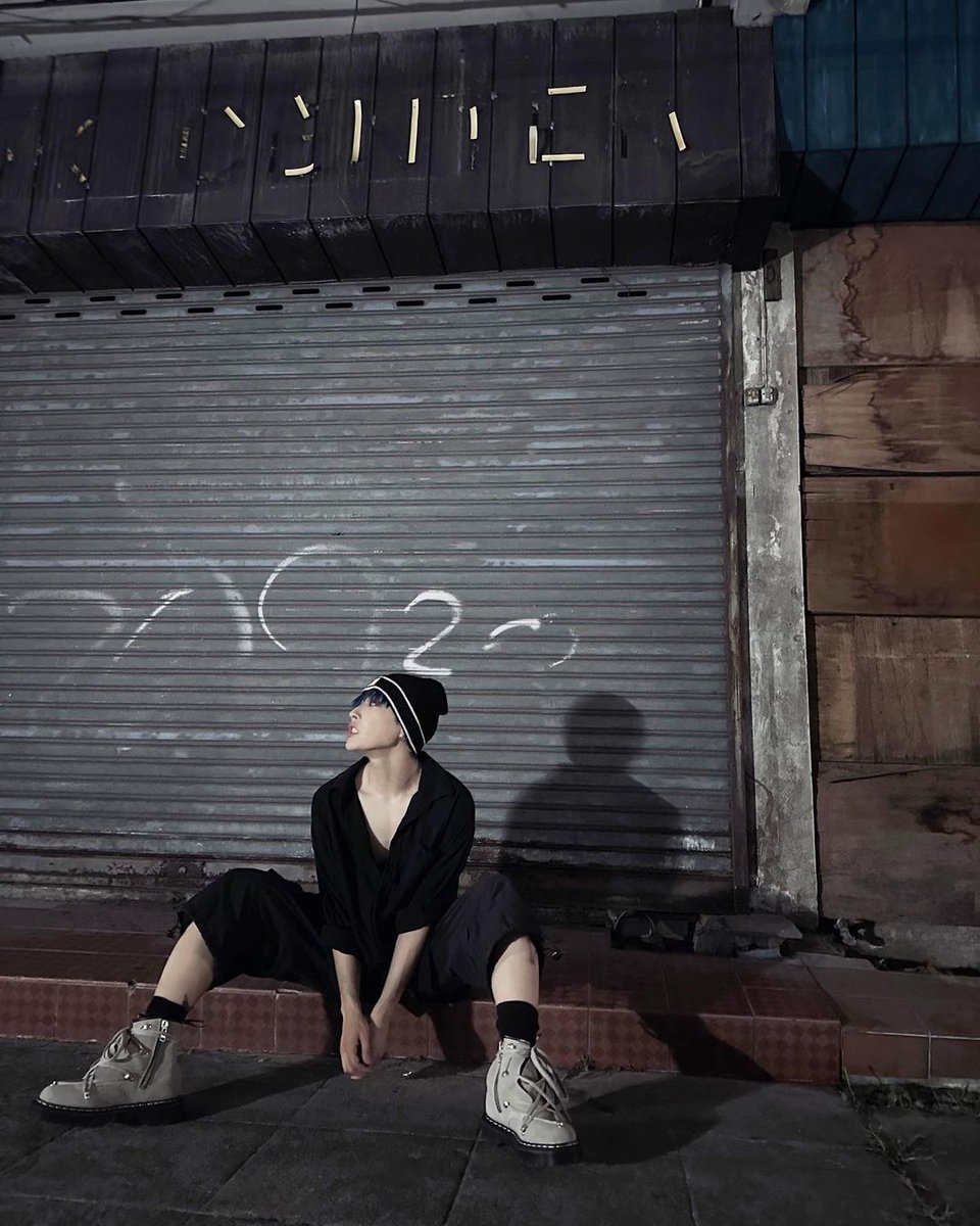 ATEEZUD's tweet photo. [ 230410 | INSTAGRAM — HONGJOONG ]

[#Hong_stagram] 💙😎🖤
#ATEEZ #에이티즈 #홍중 #HONGJOONG @ATEEZofficial
🔗 https://t.co/CMWku4Qb5w https://t.co/H3LN03yhka