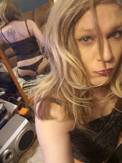 "Fuck I'm horny...🤔...I'll just throw on some hypno and rub one out quick"...📺🏳️&zwj;🌈  9 hours later...🕘  "I<a href="/tag/sissy"class="tags"><span>#sissy</span></a><a href="/tag/tgirl"class="tags"><span>#tgirl</span></a><a href="/tag/blacked"class="tags"><span>#blacked</span></a><a href="/tag/crossdresser"class="tags"><span>#crossdresser</span></a><a href="/tag/edgeplay"class="tags"><span>#edgeplay</span></a>