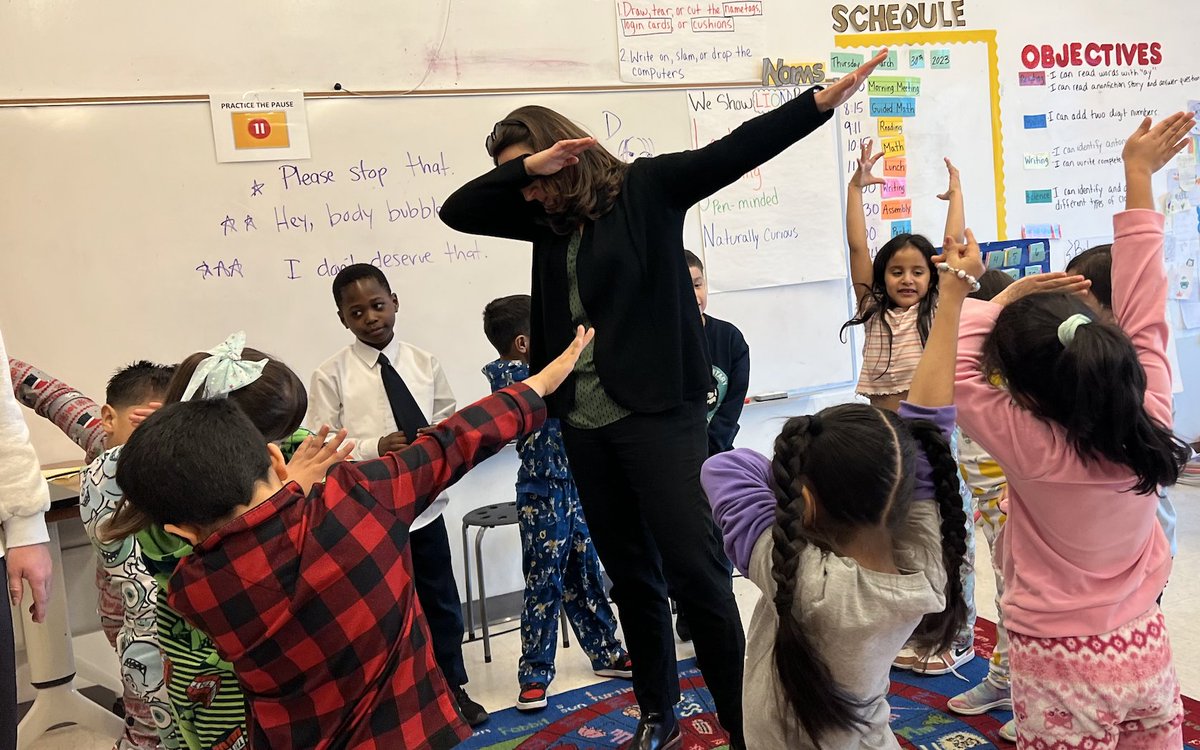 SELandBeyond (@selandbeyond) on Twitter photo #SEL demo lessons with #CPS students! We dab when our classmates persevere through challenging language. <a href="/TrishaDifazio/">Trisha DiFazio</a> #teacher #multilingual #bilingual #elementary #students #socialemotionallearning #SEL demo lessons with #CPS students! We dab when our classmates persevere through challenging language. <a href="/TrishaDifazio/">Trisha DiFazio</a> #teacher #multilingual #bilingual #elementary #students #socialemotionallearning