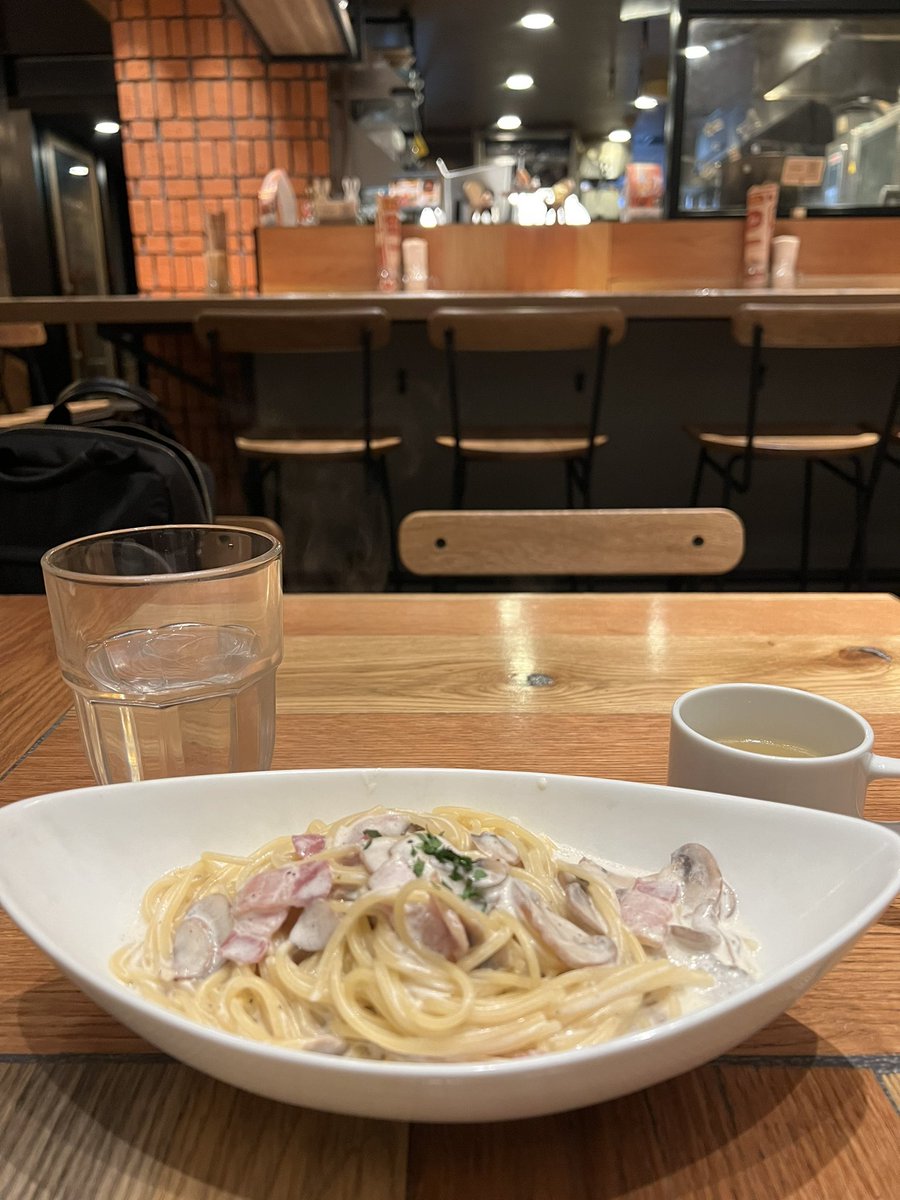 nurokeiba's tweet photo. ランチ！
#ランチ
#log50
#新宿ランチ
#ティラミス https://t.co/258DWVssmQ