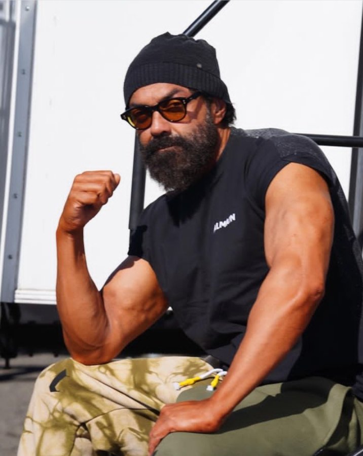 Rishabh7720's tweet photo. @thedeol
#BoBtheBOSS๐๐๐๐ https://t.co/Monzlui3jH