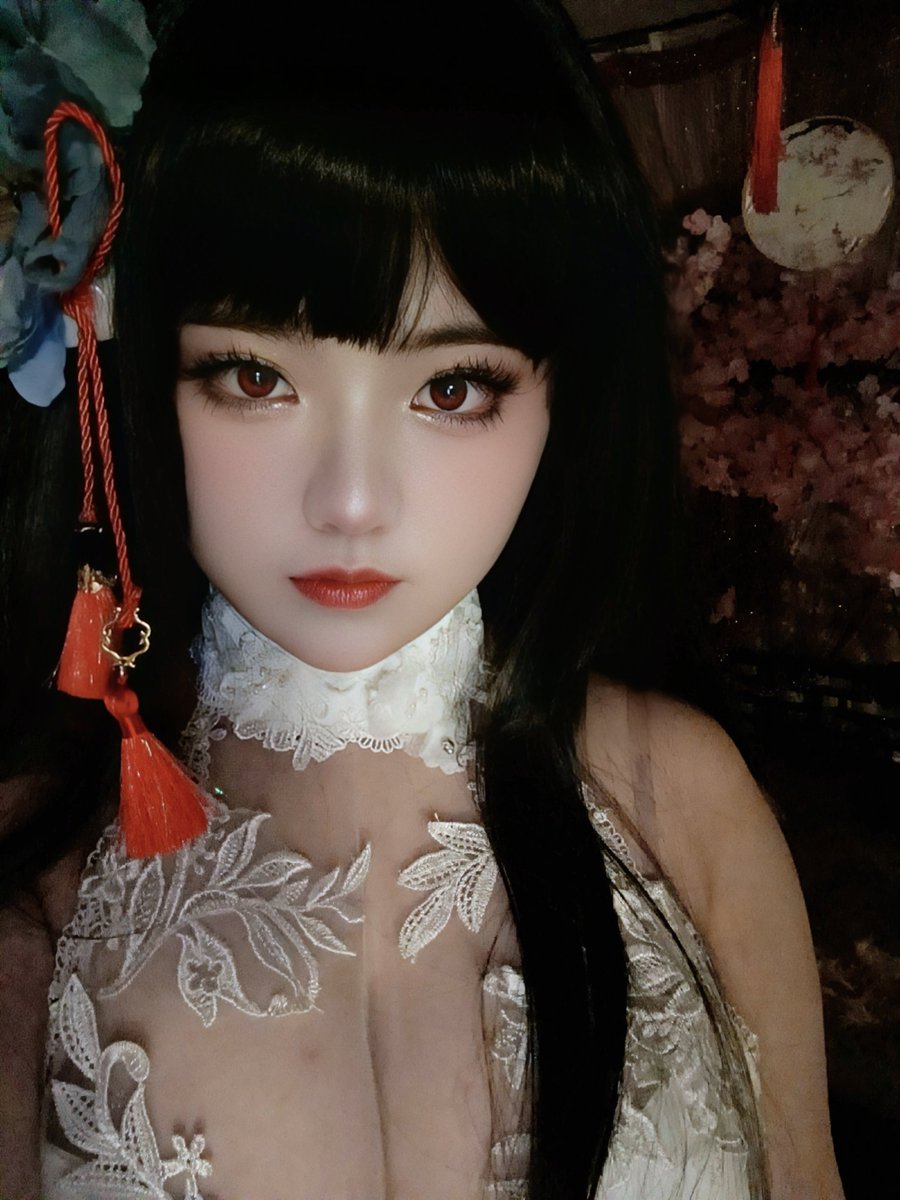 guiwanjiangliao's tweet photo. #碧蓝航线 #逸仙 #奥古斯特 #cosplay 
我上一次发自拍还是在上一次 https://t.co/oGW1KzEqls