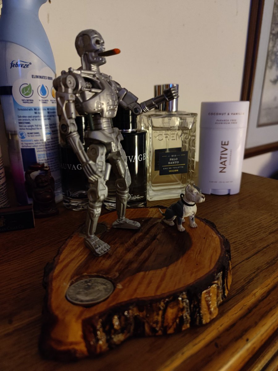 Gave the Cigar Terminator a partner in crime. The dog's name shall be Arnold. 
#CIGARS #CigarTerminator