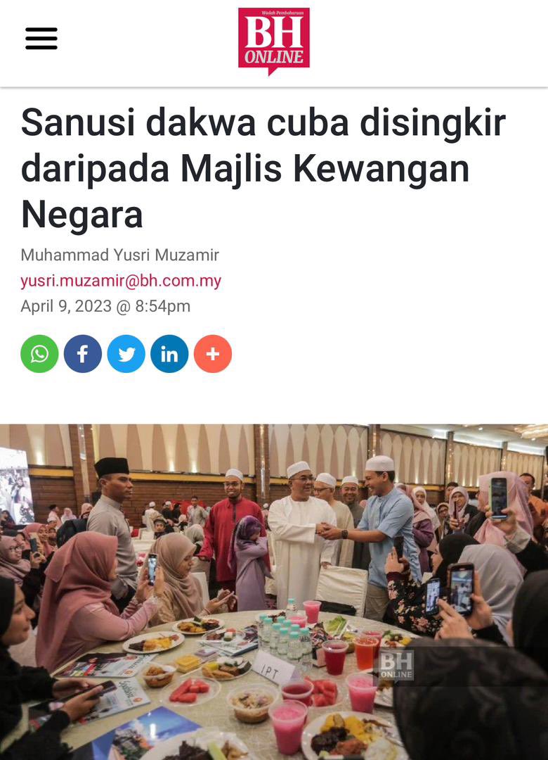 adzman86's tweet photo. FAKTA VS AUTA

Sanusi mendakwa ada gerakan cuba menyingkir beliau dari Majlis Kewangan Negara, iaitu satu majlis yang keanggotaannya termaktub di dalam Perlembagaan Persekutuan.

Apa kata Perlembagaan Persekutuan? Perkara 108 kata keanggotaan Majlis Kewangan Negara adalah PM dan “seorang wakil dari setiap Negeri yang dilantik oleh Raja atau YdP Negeri”

Oleh itu, tiada sesiapa melainkan Sultan Kedah seorang yang berkuasa melantik wakil Kedah.

*Adakah Sanusi mendakwa sesuatu yang tidak baik terhadap Sultan Kedah sendiri?*