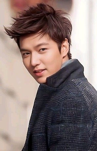 AppleBacaro's tweet photo. @ActorLeeMinHo I love you oppa ❤️❤️❤️ miss you please do ig update😁😁😁 https://t.co/O2i5yD2jGK