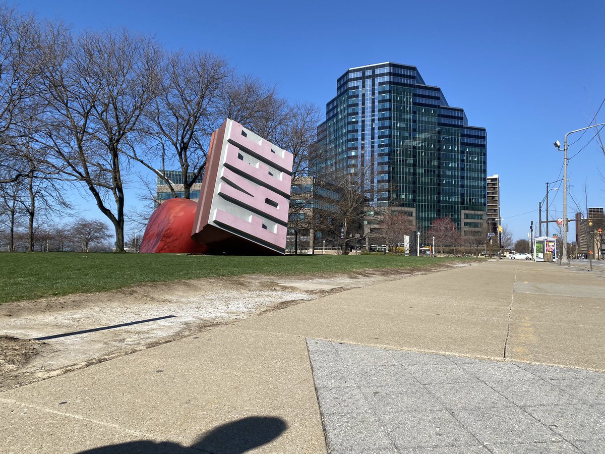 DroolingOnU_420's tweet photo. Had soooo much fun today ♥️💛♥️💛 #Cleveland #cavs #firstnbagame https://t.co/38Jhpx9yd6