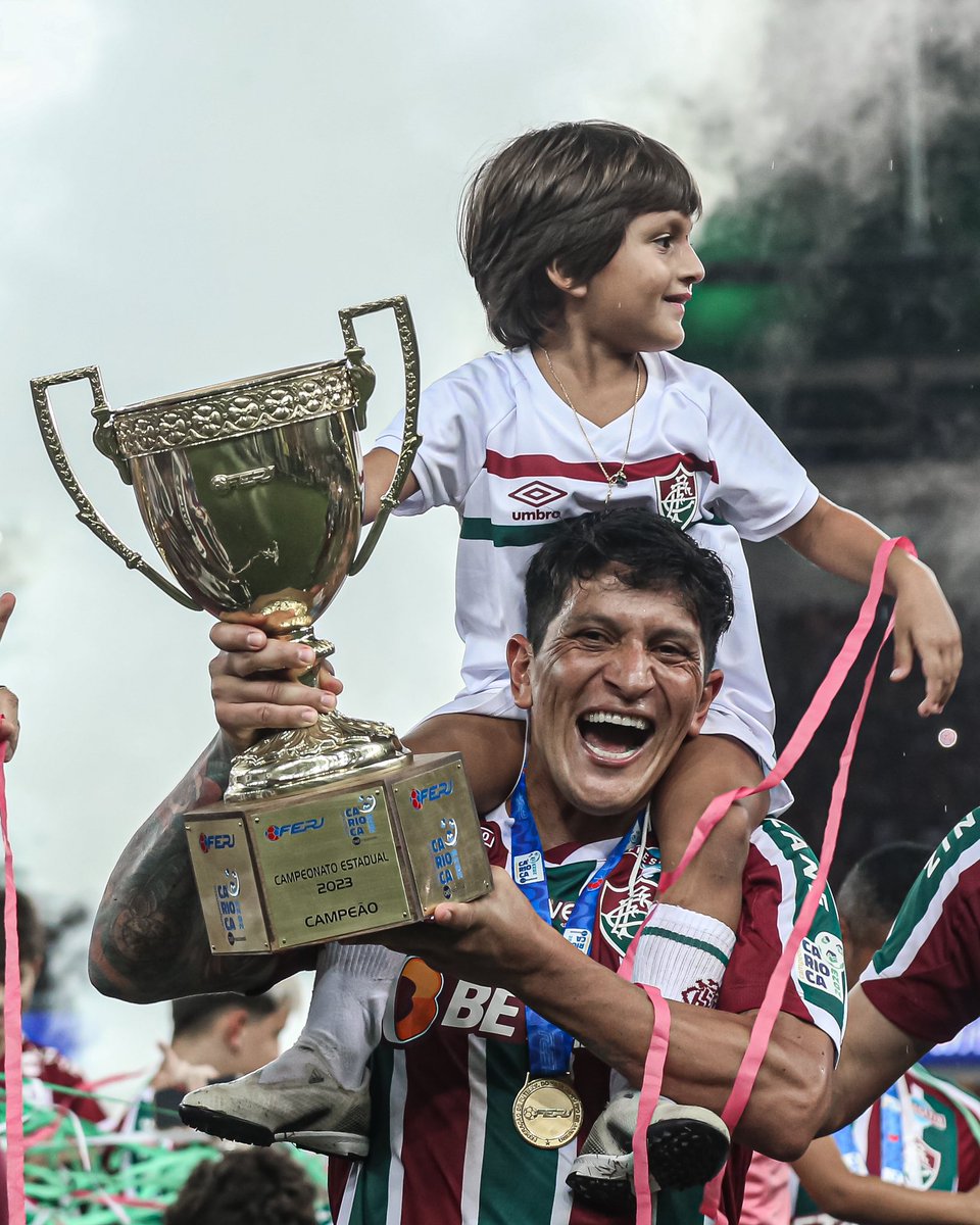 FluminenseFC's tweet photo. Bo4 noit4 4 tod4s

📸: Marcelo Gonçalves/FFC https://t.co/2bKvRAEunM