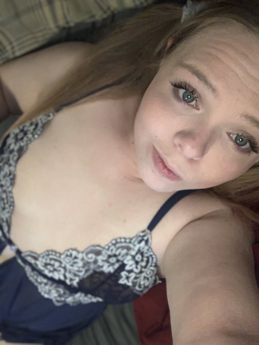 I&rsquo;m #Sellingcontent if you&rsquo;re #buyingcontent ! I can deepthroat &amp; I love anal. I do video calls and sessions<a href="/tag/sellingcontent"class="tags">#Sellingcontent</a><a href="/tag/buyingcontent"class="tags">#buyingcontent</a>