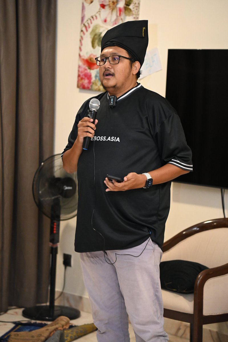 okmuazh's tweet photo. Seterusnya, jantung kepada event #BOSAN7 ni tak lain tak bukan sponsors & partners kami!

Untuk tiket RM15, kami boleh sewa banglo 4 tingkat, pakej sekali iftar & moreh.

These sponsors made it happen:
@wearethebossxyz - The Boss Asia
@imanmediagroup - IMAN
@SkellUpmy - SkellUp
@NotionMalaysia - by @IanNazhan 
@HuzeifaStudio - Huzeifa Studio by @azlanhuzeifa 
@/Sudiyo - by @itsedma 
@/Smarthome Malaysia - by @umarmaggi