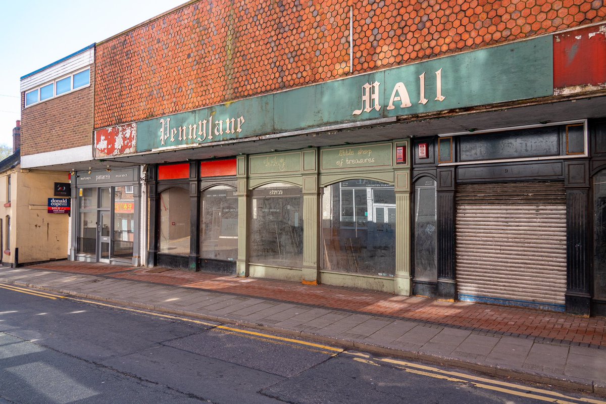 cheadle_labour's tweet photo. Is this the future you want for Cheadle?
No? Neither do we.
This once thriving market town deserves to be restored to its former glory.
This will mean change and hard work. Vote for change in the District Council elections.
#PutCheadleFirst #VoteLabour https://t.co/d5EHHF4IOR