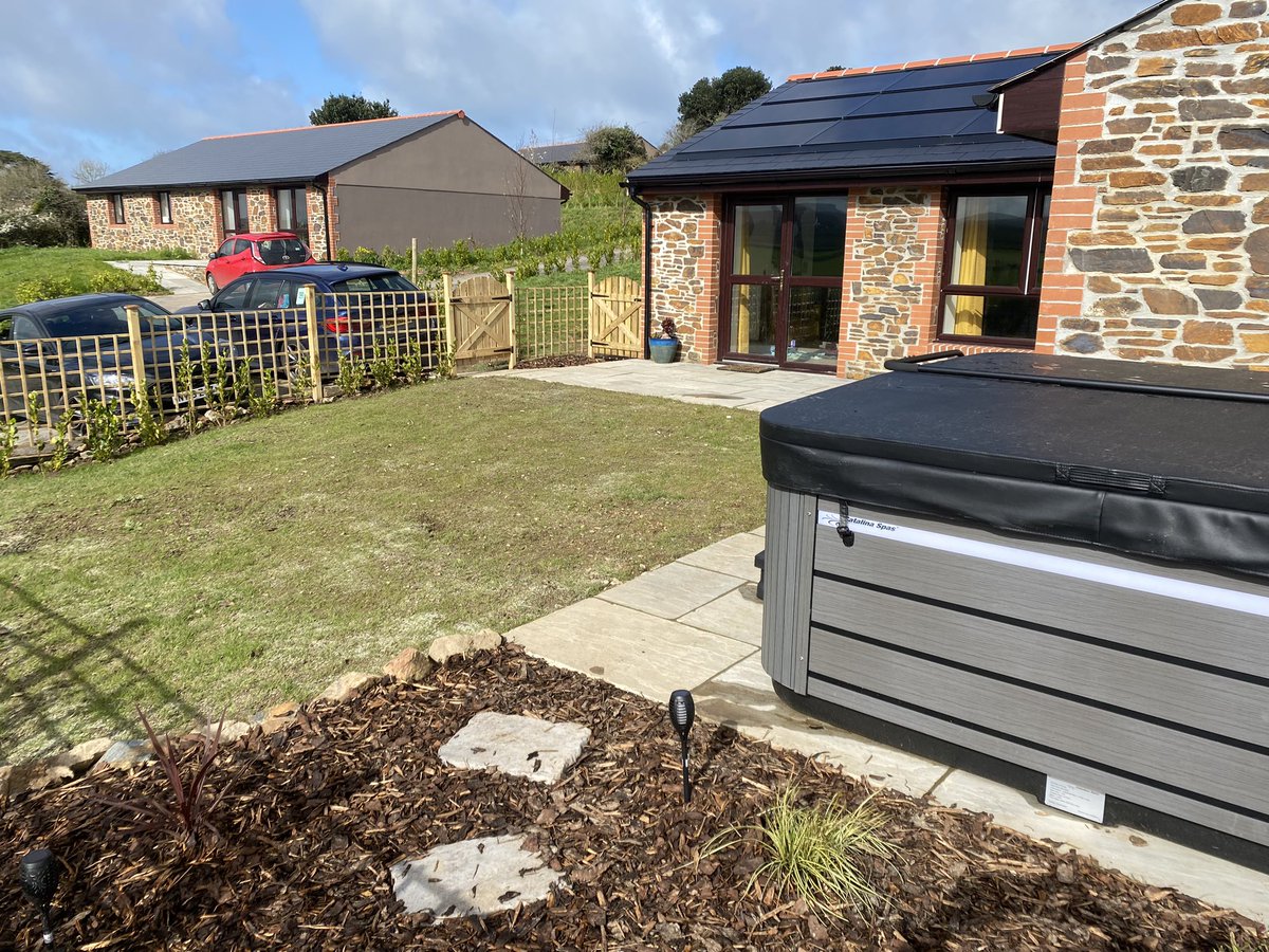 Final April availability - BOOK NOW!!!

14th - 17th April (3 nights) - £500
21st - 28th April (7 nights) - £900