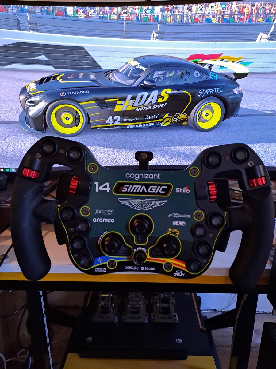 Yo esque no se que decir, juzgadlo vosotros. Brutal!!! Y no podia venir de otro sitio que de el señor <a href="/MadponyStickers/">MADPONY</a> no se a que estais esperando.<a href="/MotorsportDas/">DAS Motorsport | #beDAS</a>