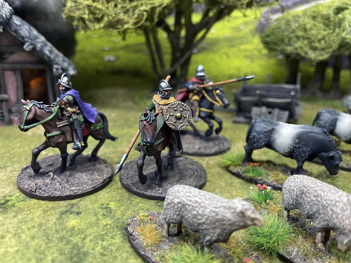 panzerkaput's tweet photo. I have been painting a bit of Border Wars from Flags of War with am aim to put a play on is the near future, so I have painted a mounted family. These figures are some of the best I have seen and painted for them.
#borderwars #borderreiver #flagsofwar https://t.co/Dd5az6ewPq