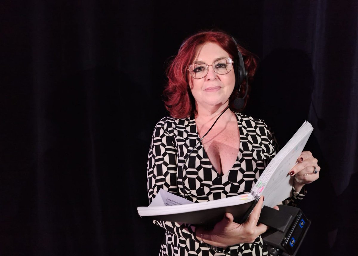 'La gente no es consciente del trabajo que requiere esta profesión. La #regiduría es la eterna desconocida'.

Gracias a Periodismo ULL  por dar visibilidad a nuestro oficio, a Laura Navarro y Ópera de Las Palmas de Gran Canaria por contarlo.

© C. Rupérez
periodismo.ull.es/cuando-la-gent…