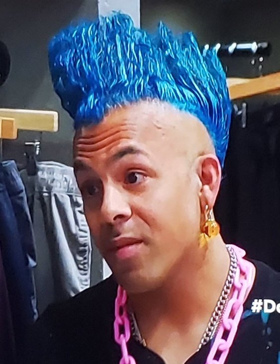 This man is the Jonathan Cheban of Darcey and Stacey
#DarceyandStacey