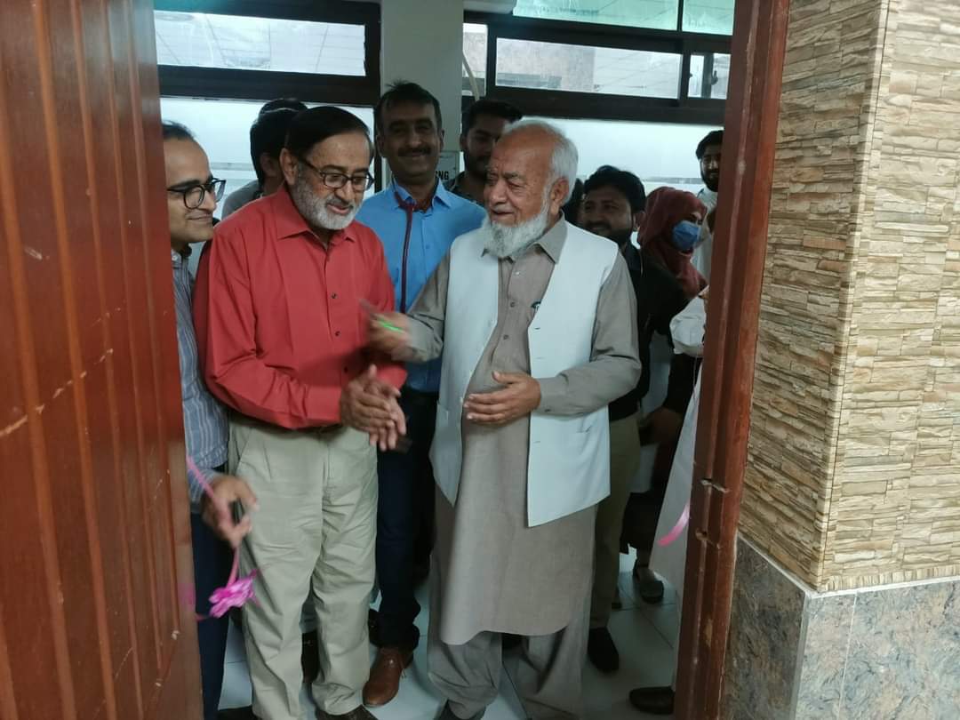 DrRahimBuxBhat2's tweet photo. Digital library at peads department gambat inauguration by director dr Raheem Bux Bhatti Sahib for FCPS . MCPS and HOUSE officers https://t.co/qfbbWSh2FM