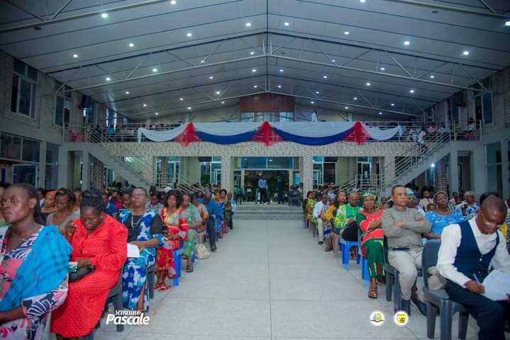 C.E L'Arche de l'Alliance/La Borne tweet media