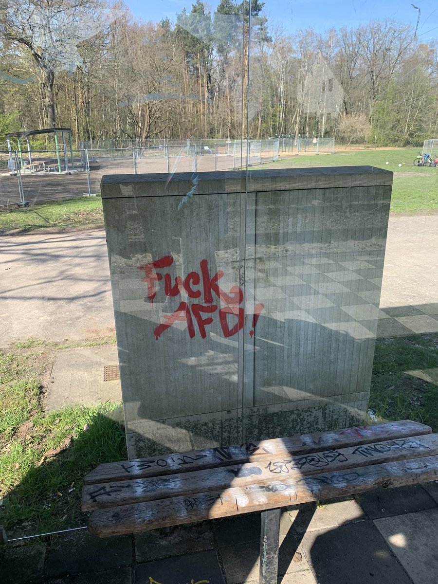 DarthSquig's tweet photo. #Bothfeld bleibt stabil #fckafd #hannoverliebt https://t.co/bcbtjsvSks