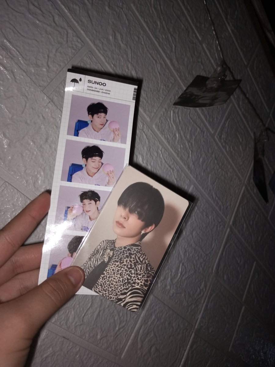 nowankeyrs0808's tweet photo. To: @atecaratengene_ 

Hi, already received the parcel na po. Pogi so much ni hee. Will take good care of this pc po🤍🤍
#fromategigi #noanemails https://t.co/BvPtPnJyIR