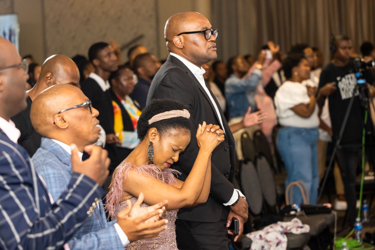 HouseofDestinyC's tweet photo. We are grateful to God for a wonderful weekend. We truly experienced the move of God and we are in awe of His undying love for us #samepower #ressurectionpower #Jesusisalive https://t.co/Q9LL6uDDem